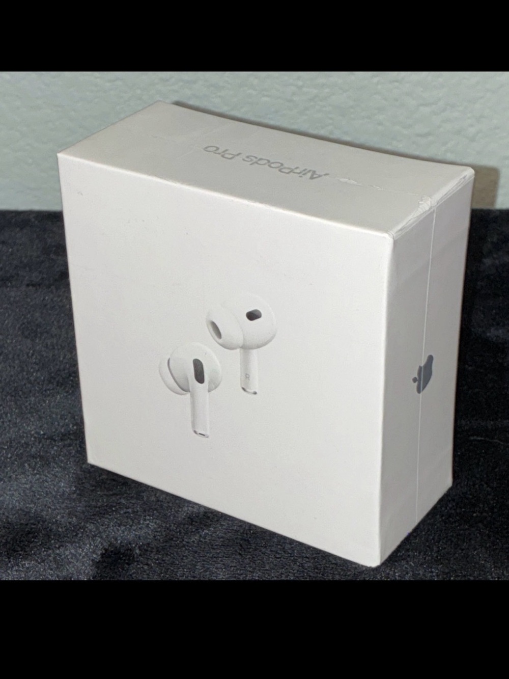Apple AirPods Pro Earbuds - White